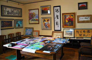 秋田県湯沢市のカラオケギャラリーあじさい