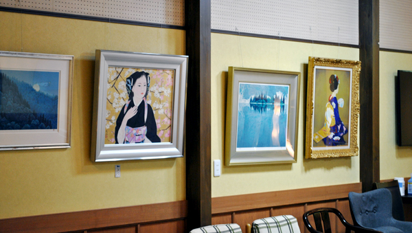 秋田県湯沢市のカラオケギャラリーあじさい